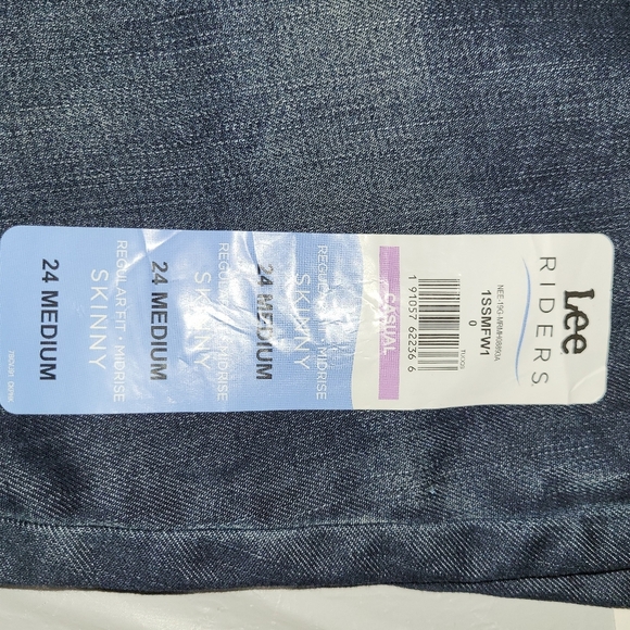 New Lee Riders Jean's Size 24x29 - Picture 5 of 6
